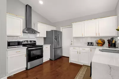 5333 W Dublin Court, Chandler, AZ 85226 - Photo 14