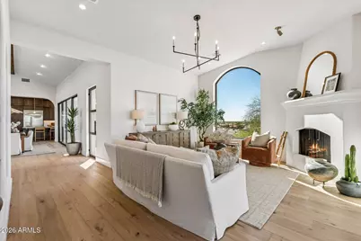 3731 E Fawn Drive, Phoenix, AZ 85042 - Photo 2