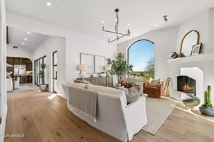 3731 E Fawn Dr, Phoenix, AZ 85042 - Photo 2