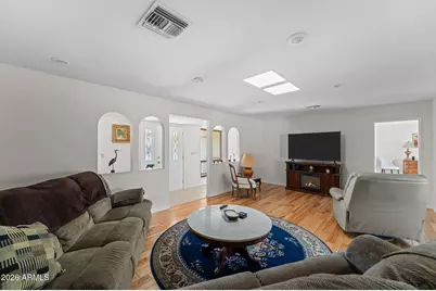 10416 W Cheryl Drive, Sun City, AZ 85351 - Photo 18