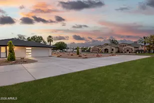 803 E Melody Dr, Gilbert, AZ 85234 - Photo 8