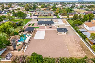 803 E Melody Dr, Gilbert, AZ 85234 - Photo 128