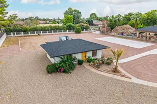 803 E Melody Dr, Gilbert, AZ 85234 - Photo 132