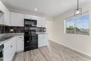 1723 N 42nd St, Phoenix, AZ 85008 - Photo 4