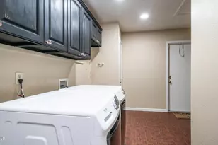 8756 W Rockwood Dr, Peoria, AZ 85382 - Photo 24