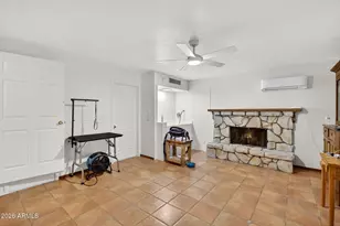 2119 E Crocus Dr, Phoenix, AZ 85022 - Photo 8