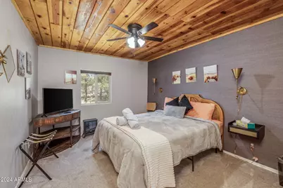 2074 Thousand Pines Drive, Overgaard, AZ 85933 - Photo 20