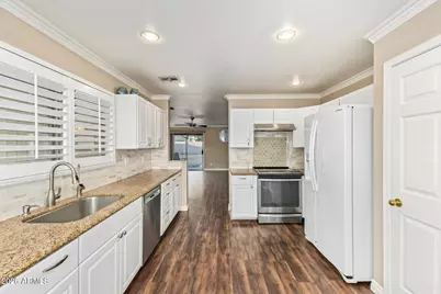 11450 W Virginia Avenue, Avondale, AZ 85392 - Photo 2