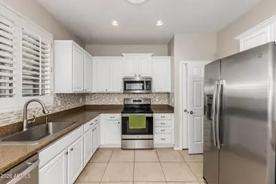 2102 E Yellowstone Place, Chandler, AZ 85249 - Photo 10