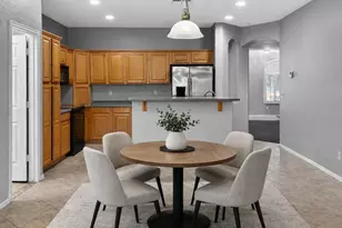 2421 W Ellis St, Phoenix, AZ 85041 - Photo 10