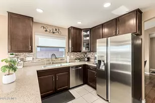 10617 W Runion Dr, Peoria, AZ 85382 - Photo 8