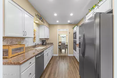 10410 W Floriade Drive, Sun City, AZ 85351 - Photo 16