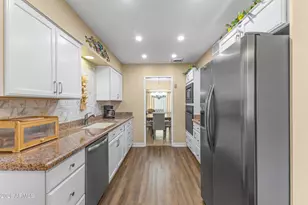 10410 W Floriade Dr, Sun City, AZ 85351 - Photo 16