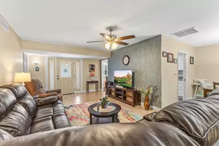 10410 W Floriade Dr, Sun City, AZ 85351 - Photo 10