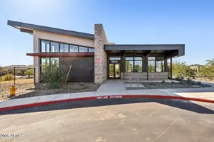 5866 E Zachary Dr, Phoenix, AZ 85054 - Photo 2