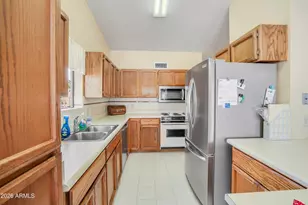 9580 E Fairway Blvd, Sun Lakes, AZ 85248 - Photo 12