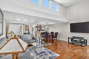 8100 E Camelback Rd, Scottsdale, AZ 85251 - Photo 10