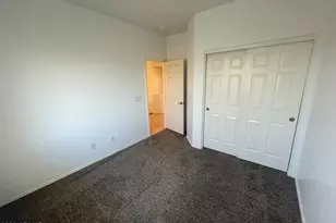 5812 S 10th Dr, Phoenix, AZ 85041 - Photo 10