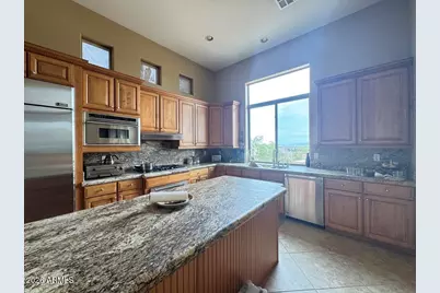 1710 W Western Star Boulevard, Phoenix, AZ 85041 - Photo 10