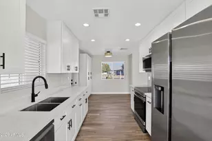 2355 W Waltann Ln, Phoenix, AZ 85023 - Photo 14