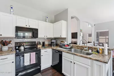 2033 N 107th Drive, Avondale, AZ 85392 - Photo 12