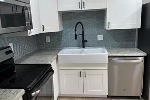 1125 E Kaler Dr, Phoenix, AZ 85020 - Photo 1