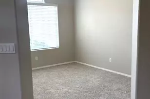 20464 N 81st Ln, Peoria, AZ 85382 - Photo 2