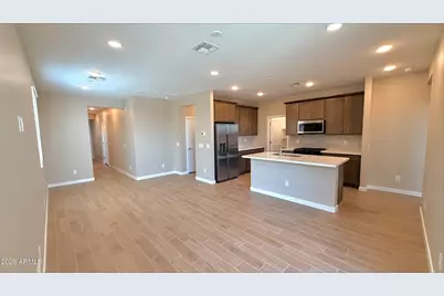 5609 N 205th Lane, Buckeye, AZ 85396 - Photo 4