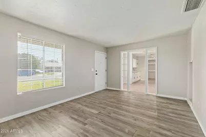 5812 W Gardenia Avenue, Glendale, AZ 85301 - Photo 8