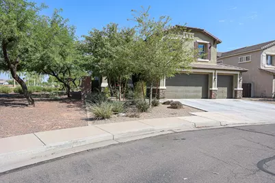 12226 W Locust Lane, Avondale, AZ 85323 - Photo 2