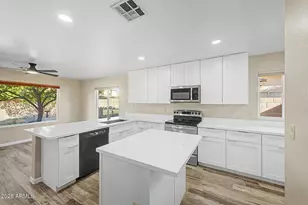 21961 N 69th Ave, Glendale, AZ 85310 - Photo 16
