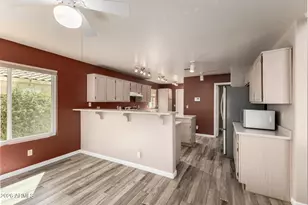 21961 N 69th Ave, Glendale, AZ 85310 - Photo 22