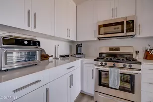 7300 E Earll Dr, Scottsdale, AZ 85251 - Photo 8