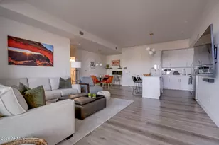 7300 E Earll Dr, Scottsdale, AZ 85251 - Photo 10