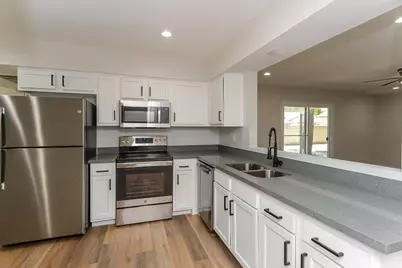 548 W Elena Avenue, Mesa, AZ 85210 - Photo 4