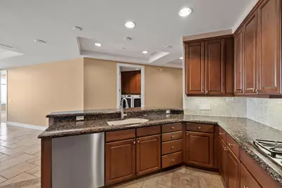 2211 E Camelback Road #Unit 604, Phoenix, AZ 85016 - Photo 6