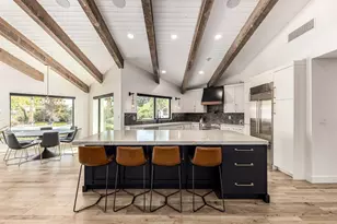 9917 N 52nd St, Paradise Valley, AZ 85253 - Photo 4