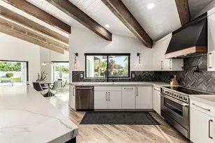 9917 N 52nd St, Paradise Valley, AZ 85253 - Photo 6