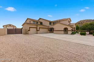 427 W Palomino Ct, San Tan Valley, AZ 85143 - Photo 4