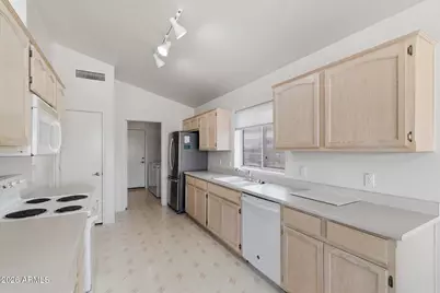 11616 W Buck Mountain Court, Surprise, AZ 85378 - Photo 10