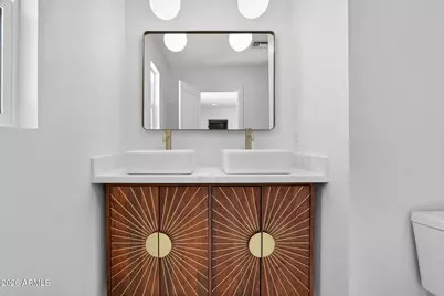 5724 N 13th Place, Phoenix, AZ 85014 - Photo 12