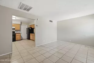 6211 S 21st St, Phoenix, AZ 85042 - Photo 4