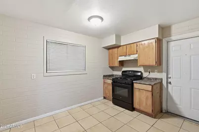 6211 S 21st Street, Phoenix, AZ 85042 - Photo 8