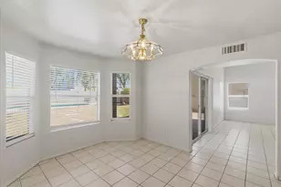 3142 E Wahalla Ln, Phoenix, AZ 85050 - Photo 4