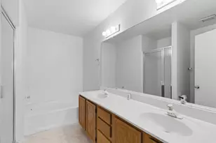 3142 E Wahalla Ln, Phoenix, AZ 85050 - Photo 14