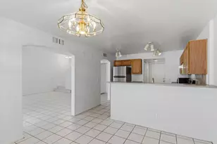 3142 E Wahalla Ln, Phoenix, AZ 85050 - Photo 6