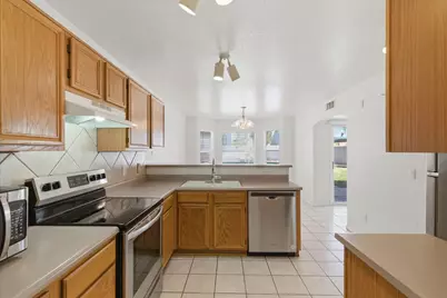 3142 E Wahalla Lane, Phoenix, AZ 85050 - Photo 8