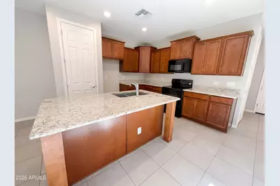 2511 S Entwistle Street, Gilbert, AZ 85295 - Photo 2