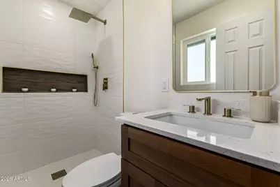 2122 W Dahlia Drive, Phoenix, AZ 85029 - Photo 12