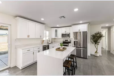 2122 W Dahlia Drive, Phoenix, AZ 85029 - Photo 1